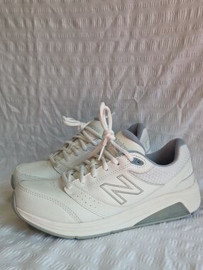 New Balance 928v3 Walking Shoes - Women's Size 8